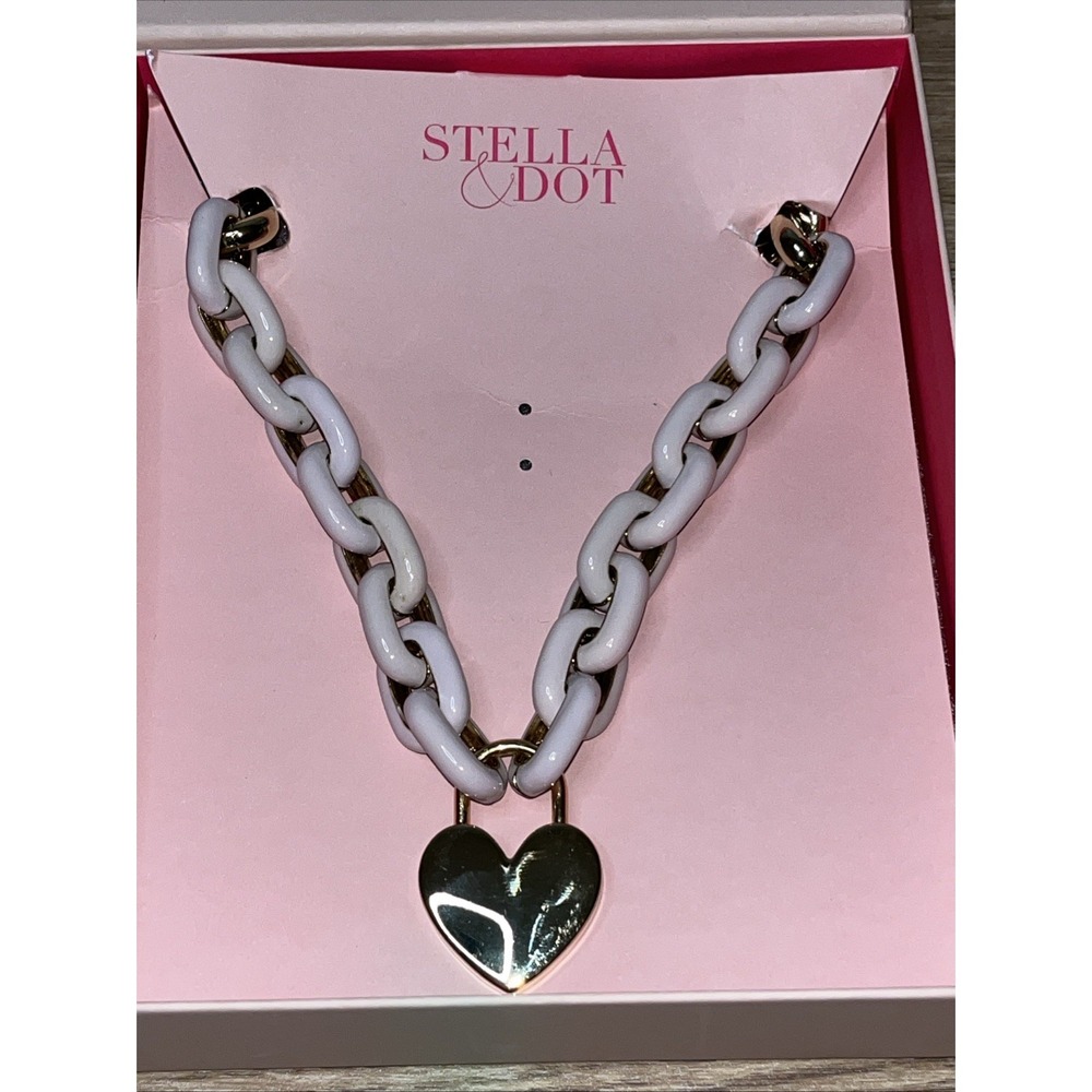 Stella & Dot Take Heart Statement Necklace Lrg Heart Pendant Enamel Links Toggle